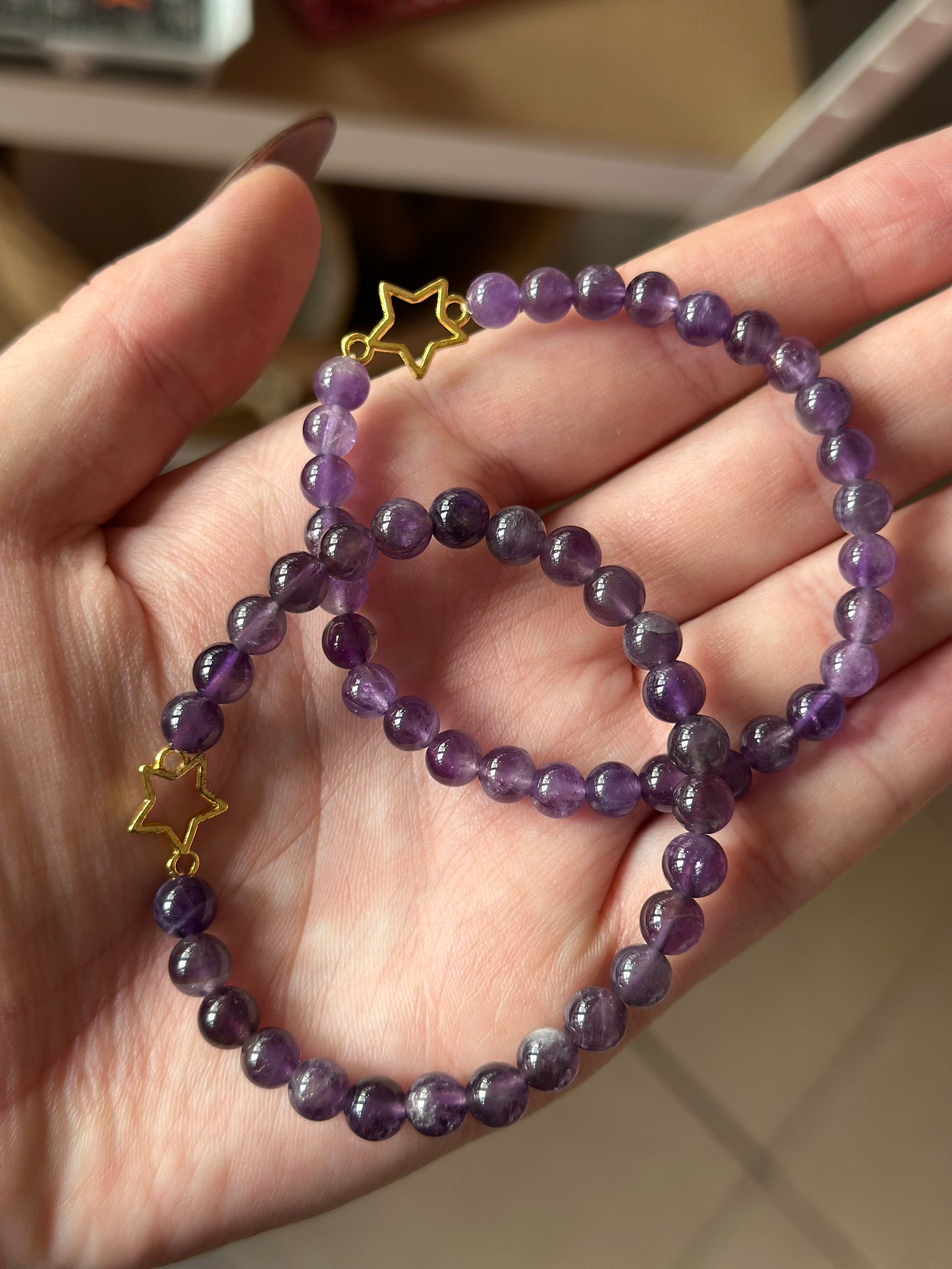Ametyst armbånd 6 mm med stjerne