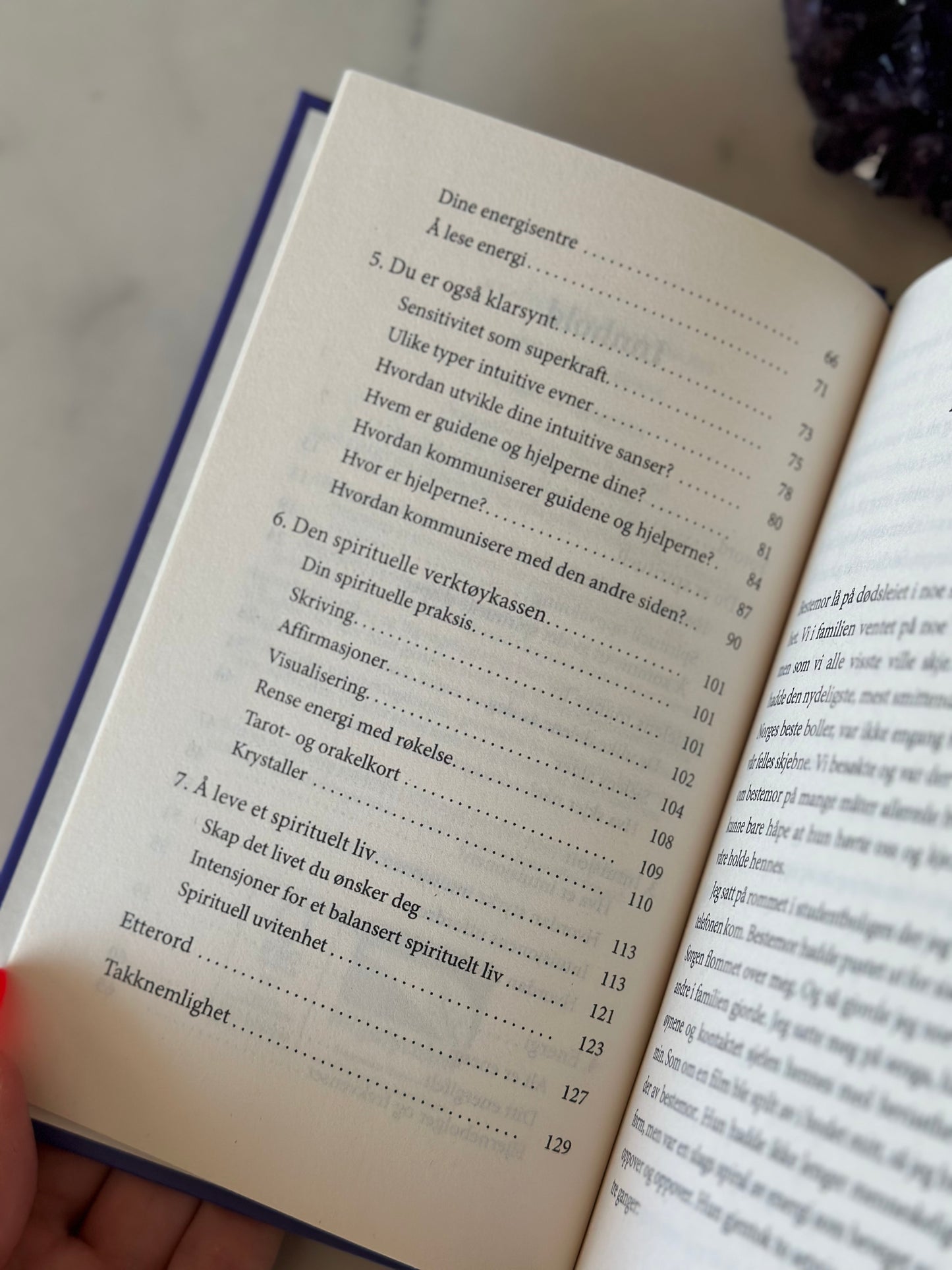 SPIRITUELL - bok av Kari Opsal «En håndbok på reisen til det uforklarlige»