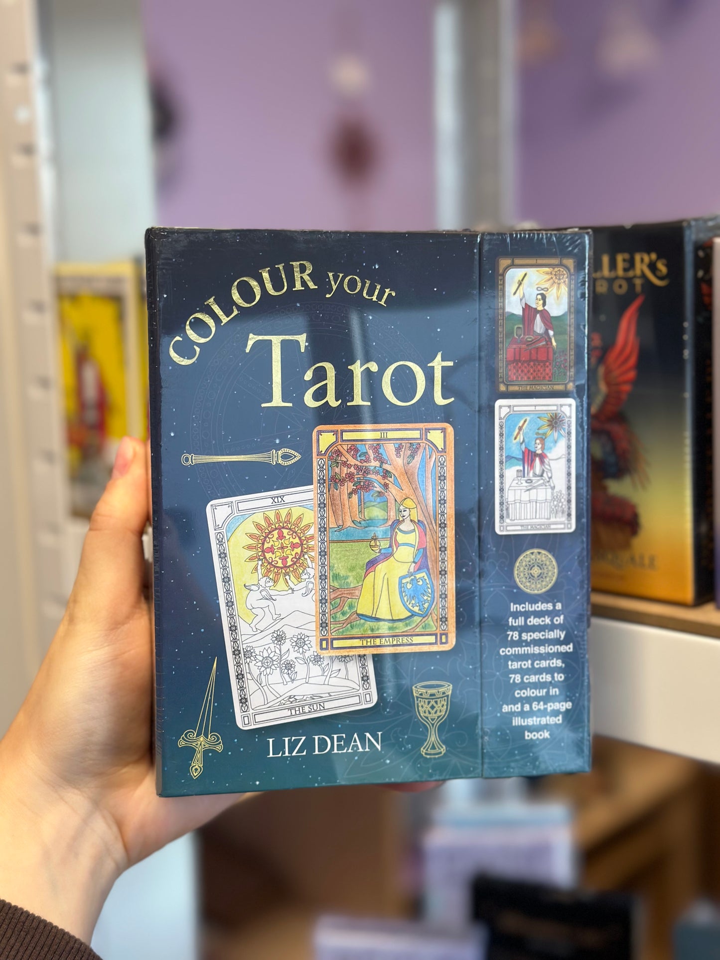 Tarotkort 2 kortstokker - Colour Your Tarot - Liz Dean (fargelegg den ene selv)