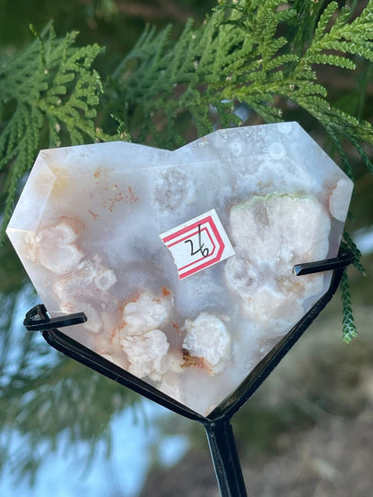 Blomsteragat fasettslipt på stativ