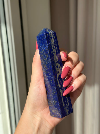 Lapis lazuli tårn ca 13,5 cm & 236 gram (4)