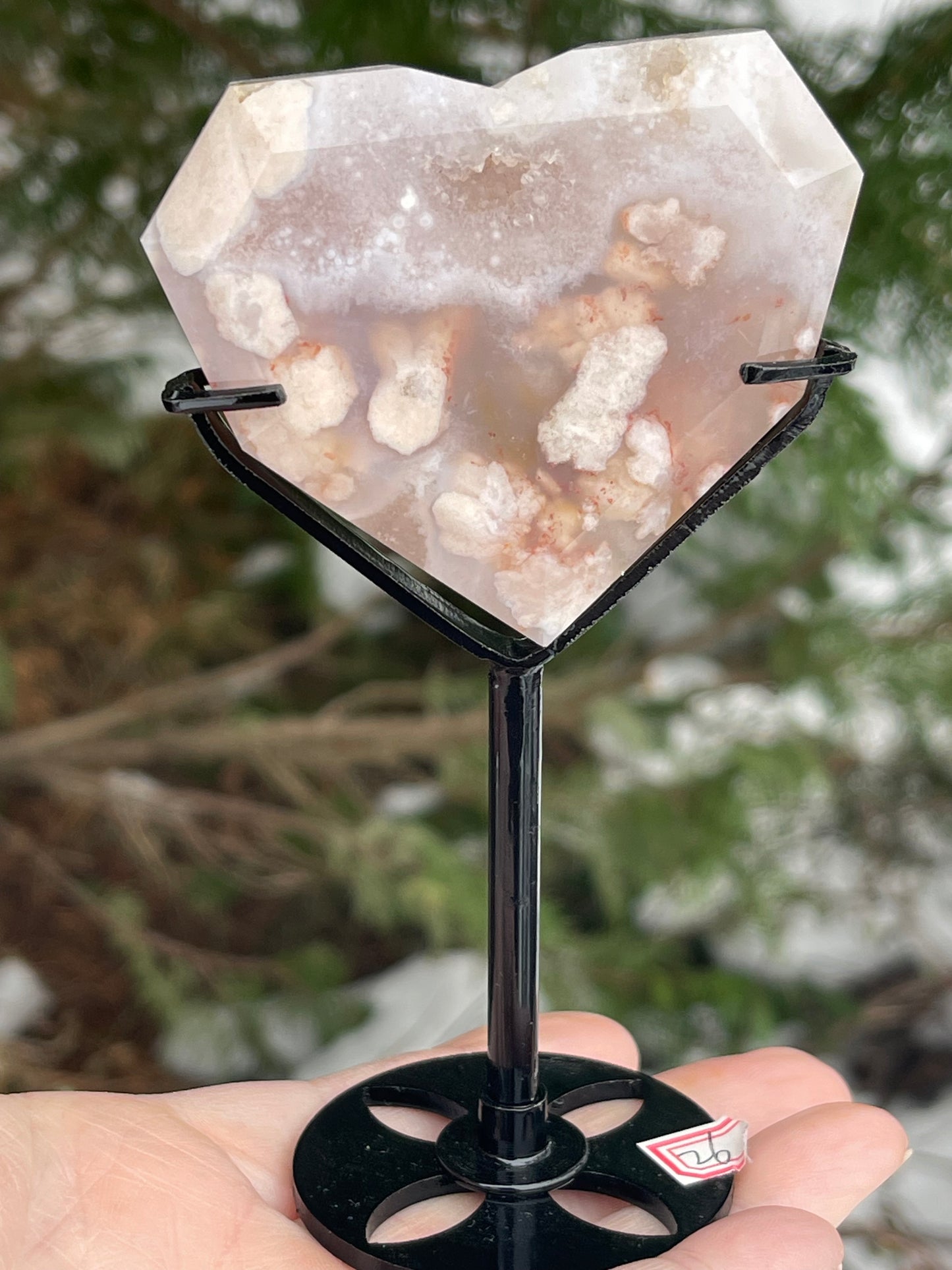 Blomsteragat fasettslipt på stativ