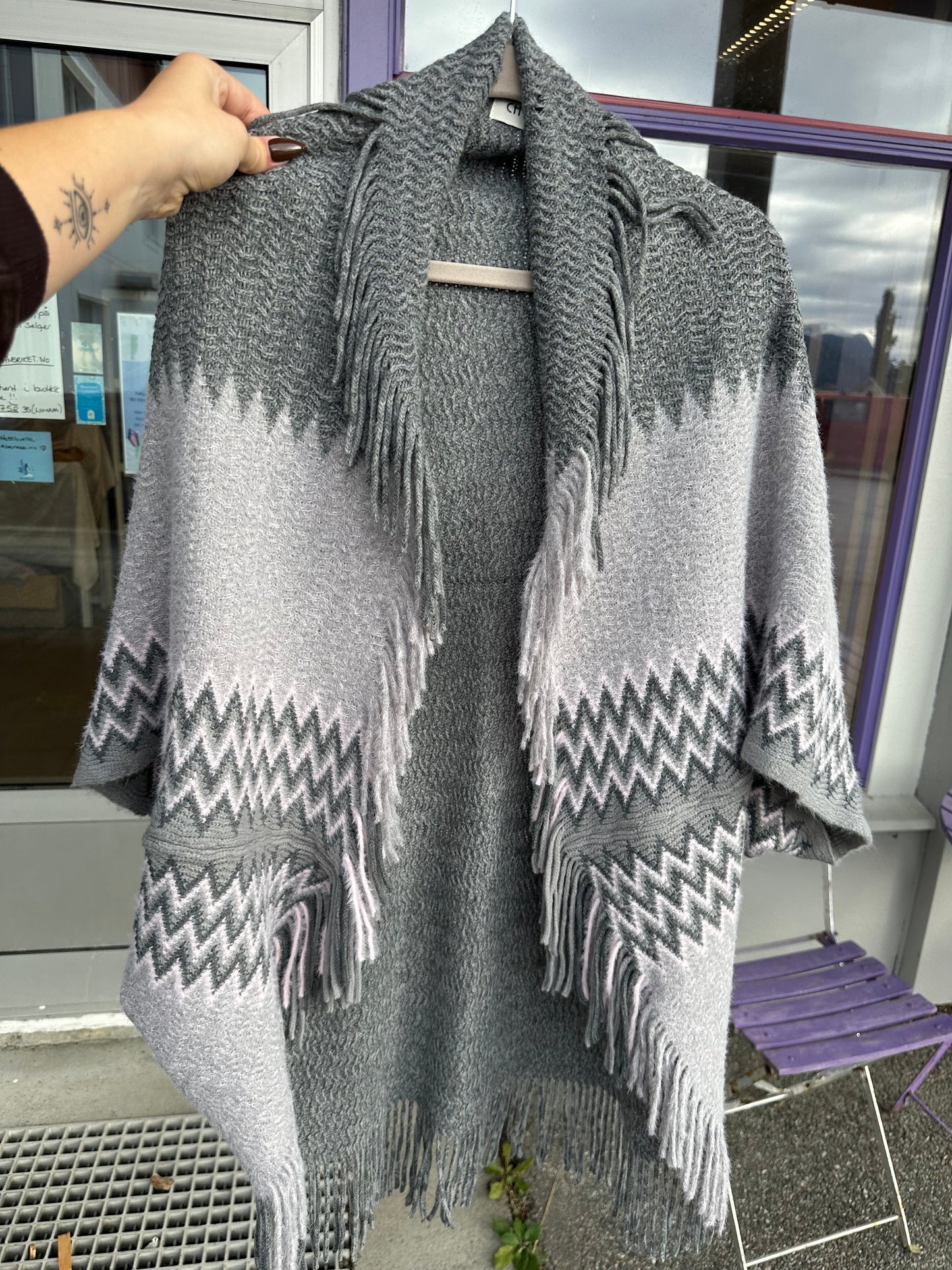 One size strikket jakke / cardigan / åpen poncho - grå lavendel