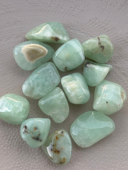 Prehnitt tromlet stein M