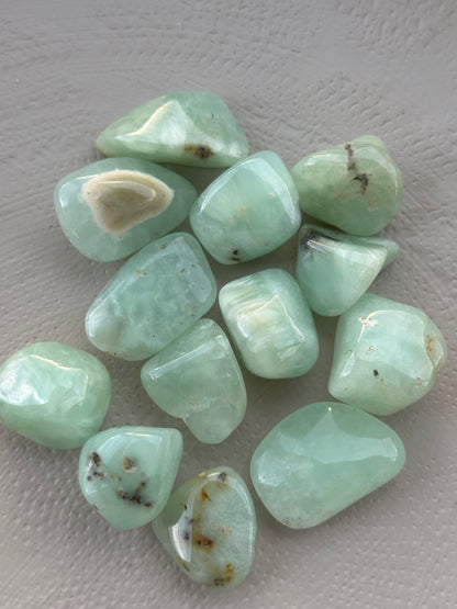 Prehnitt tromlet stein M