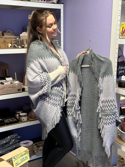 One size strikket jakke / cardigan / åpen poncho - grå lavendel